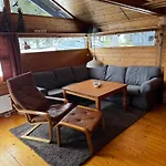 Al-hytte I Snertingdal Pa Solrik Tomt Med Suveren Beliggenhet Tatil Evi Gjøvik